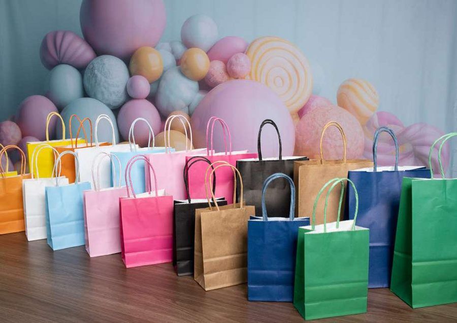 Sacolas de papel coloridas